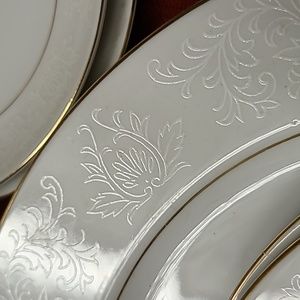 Touch of Gold by Embassy Japan 11 Pieces *3 CHIPS*